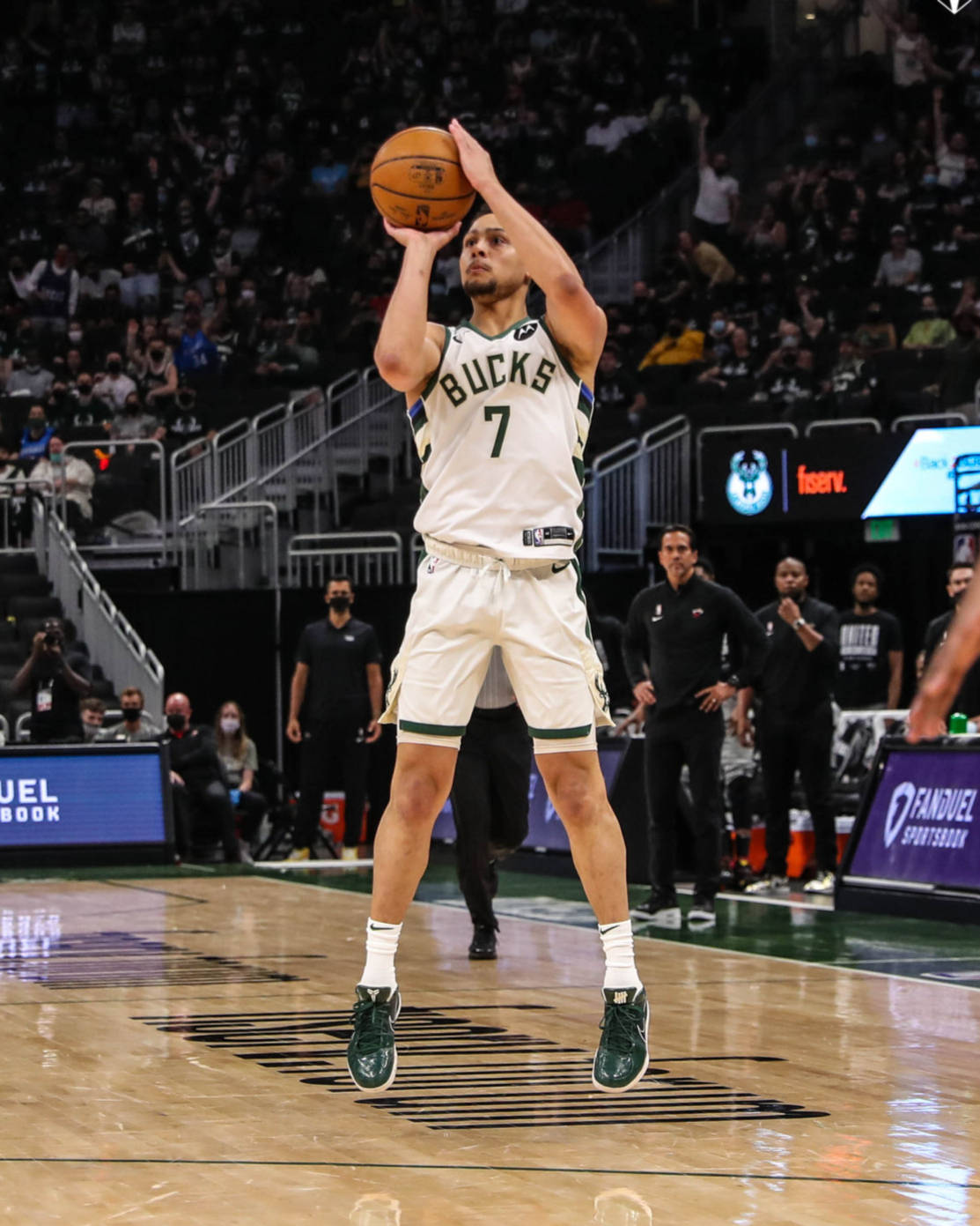 乐动官网转会期底特律活塞调整名单以备社区盾德罗巴在日本队比赛中比分优势明显，巴特勒连续十二场比赛得分超过连败看傻球迷的简单介绍